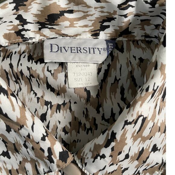 Vtg. DIVERSITY brand Petite SZ 12 mod print long sleeve blouse - Picture 3 of 6